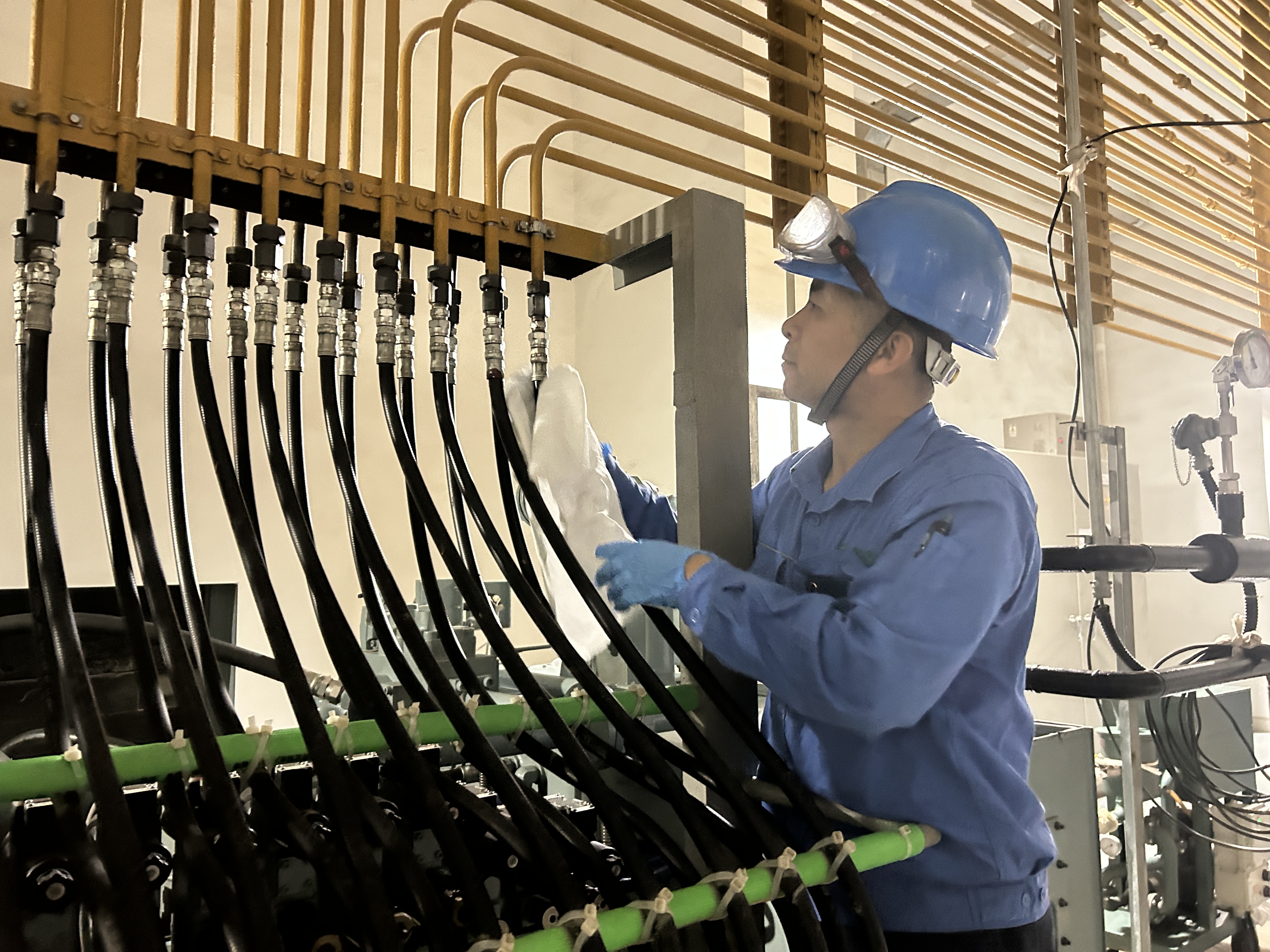 劳动创造美好生活 | 致敬okpay钱包劳动榜样